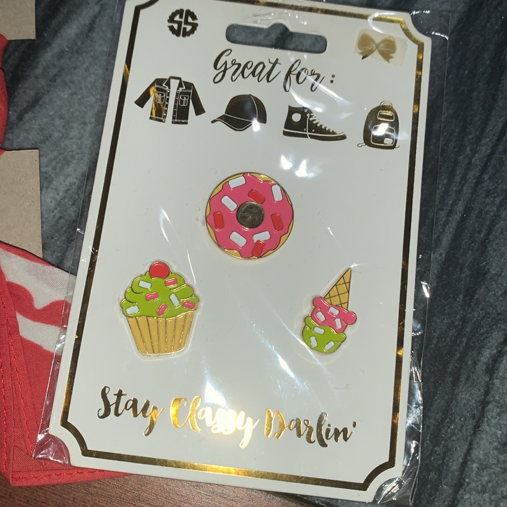 New! Gift set! - Picture 3 of 3